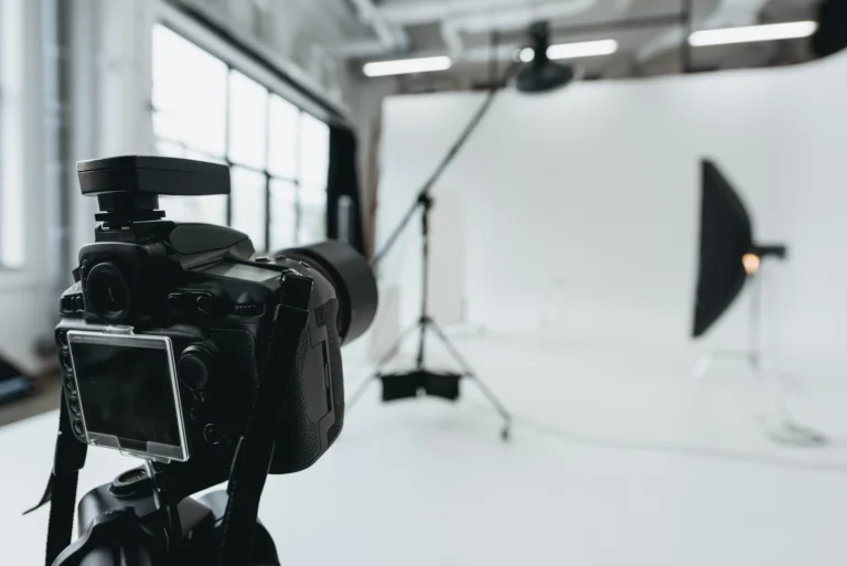 digital-photo-camera-in-photo-studio-with-lighting-2026-01-06-00-27-16-utc